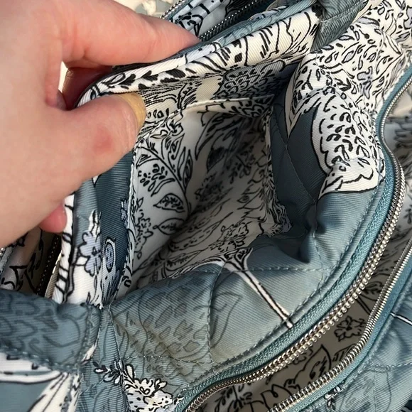 NWT Vera Bradley Grand Weekender Travel Bag - Tiger Lily Blue Oar - Picture 5 of 8